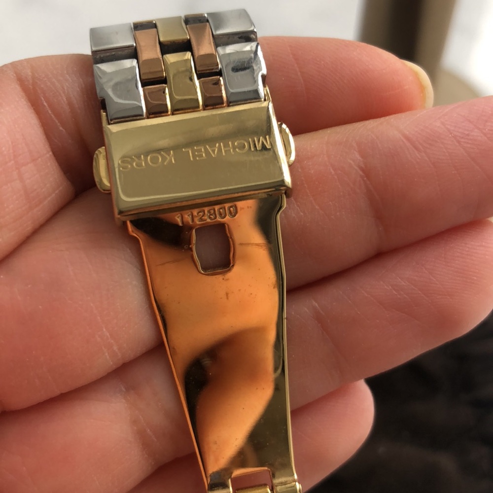 Michael Kors Watch - Picture 9 of 11